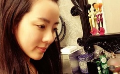 貂蝉乳头被虫子吸出白色液体